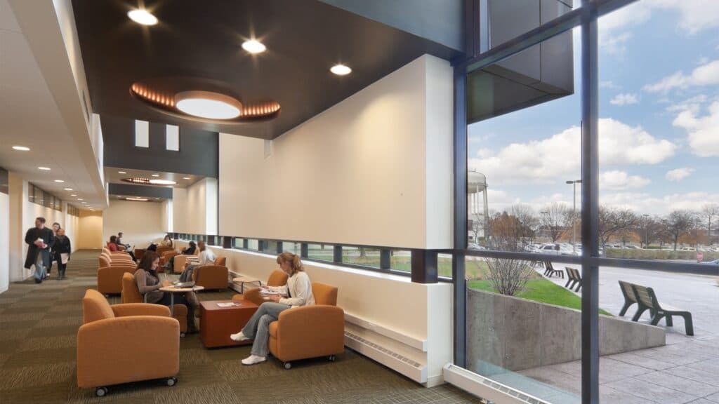 Rosalind Franklin University Innovation Research Park gallery image 3